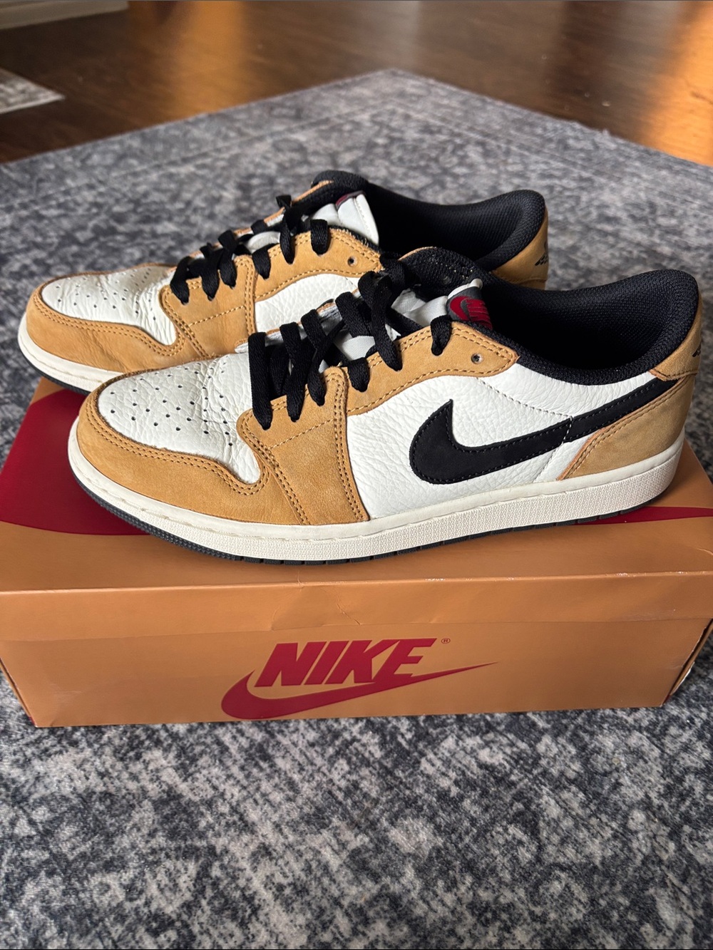 Nike Mens’s Air Jordan 1 Retro Low OG size 9.5  rookie of the year  - worn once